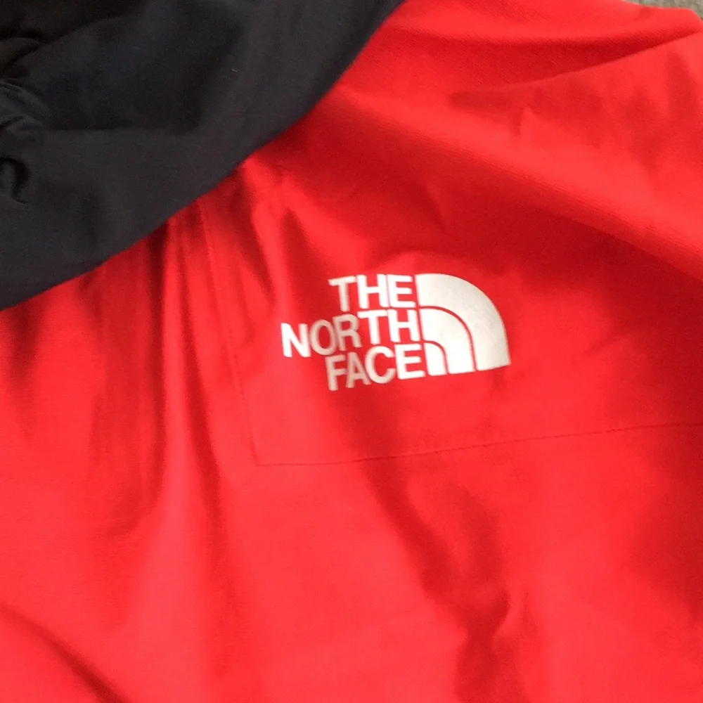 Red medium summit series L5 jacket - Picture 6 of 6